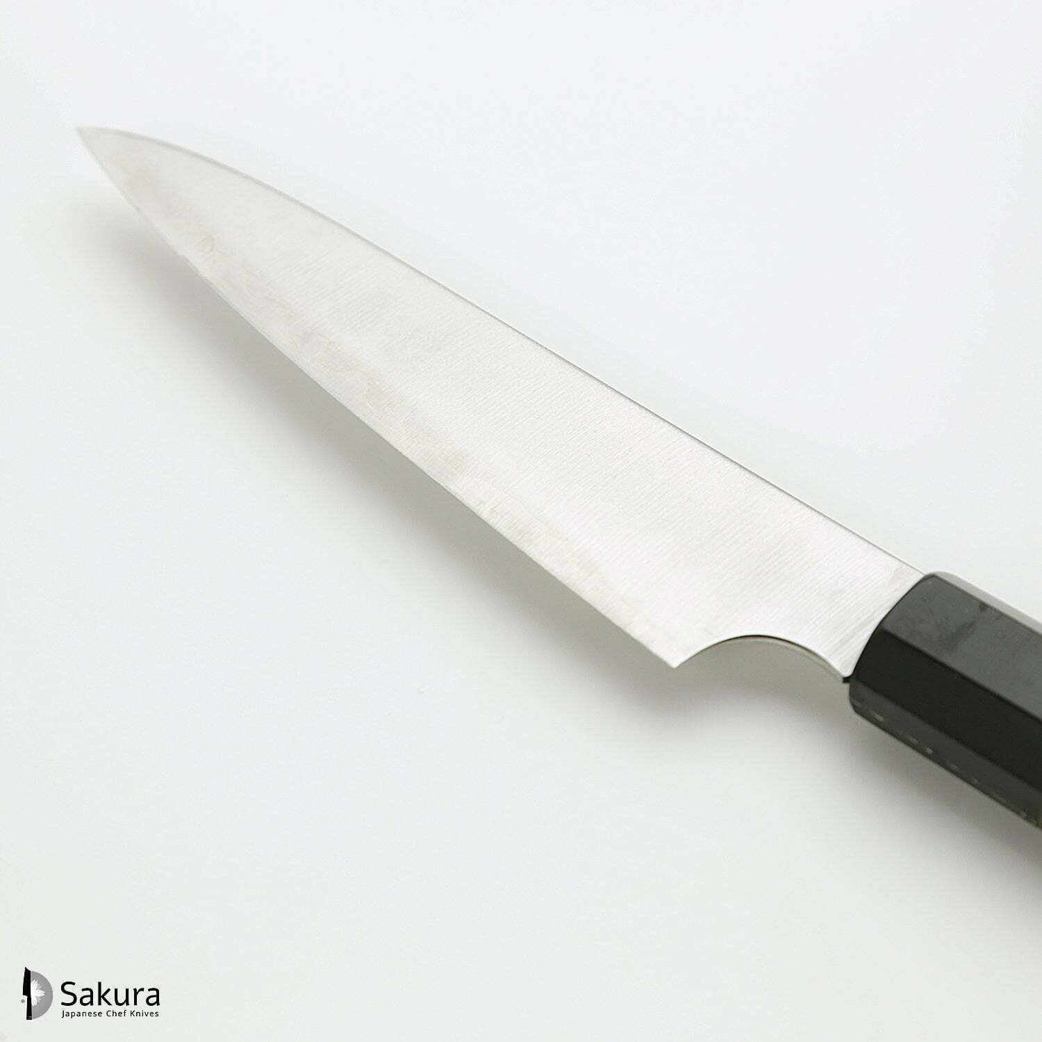 סכין עזר קטנה רב-תכליתית פֶּטִי 120מ״מ מחושלת בעבודת יד 3 שכבות: פלדת פחמן יפנית מתקדמת מסוג HAP40 עטופה פלדת אל-חלד גימור מט מלוטש האטסו קוקורו יפן