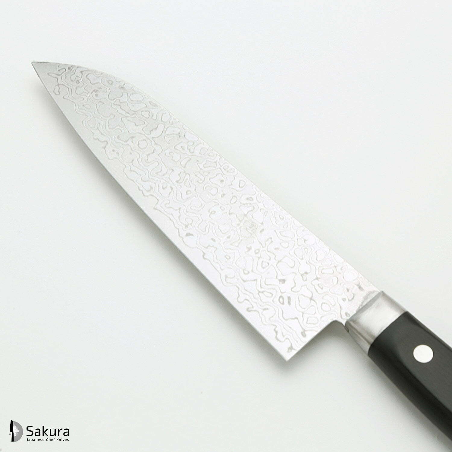 סכין רב-תכליתית סָנטוֹקוּ 170מ״מ מחושלת בעבודת יד 45 שכבות: פלדת פחמן יפנית AUS10 עטופה 44 שכבות פלדת דמשק אל-חלד גימור דמשק מראה 45 שכבות סאקאיי טקיוקי יפן