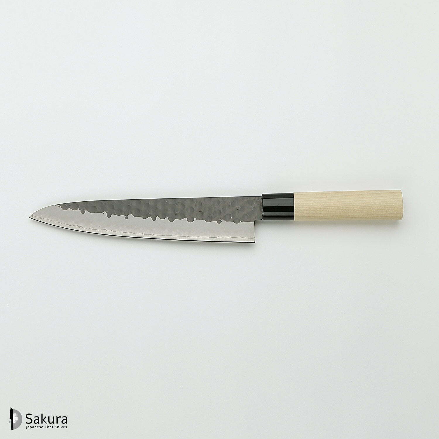 סכין שף רב-תכליתית גִּיוּטוֹ 210מ״מ מחוזקת 3 שכבות: פלדת פחמן יפנית VG-10 עטופה פלדת אל-חלד גימור קורואיצ׳י שחור עם ריקוע פטיש טוג׳ירו יפן