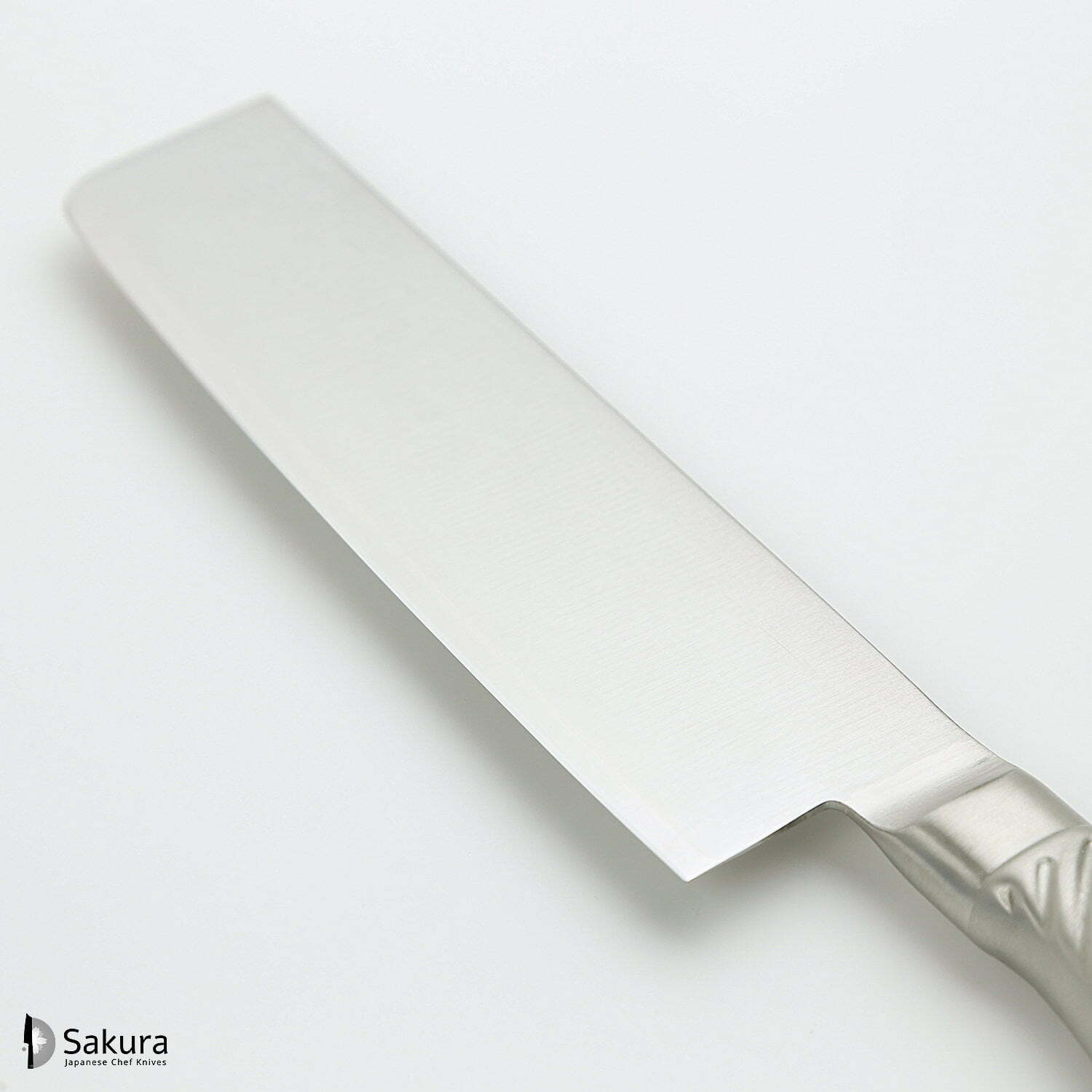 סכין ירקות נַקִירִי 165מ״מ מחוזקת 3 שכבות: פלדת פחמן VG-10 עטופה בפלדת אל-חלד גימור מט מלוטש טוג׳ירו יפן