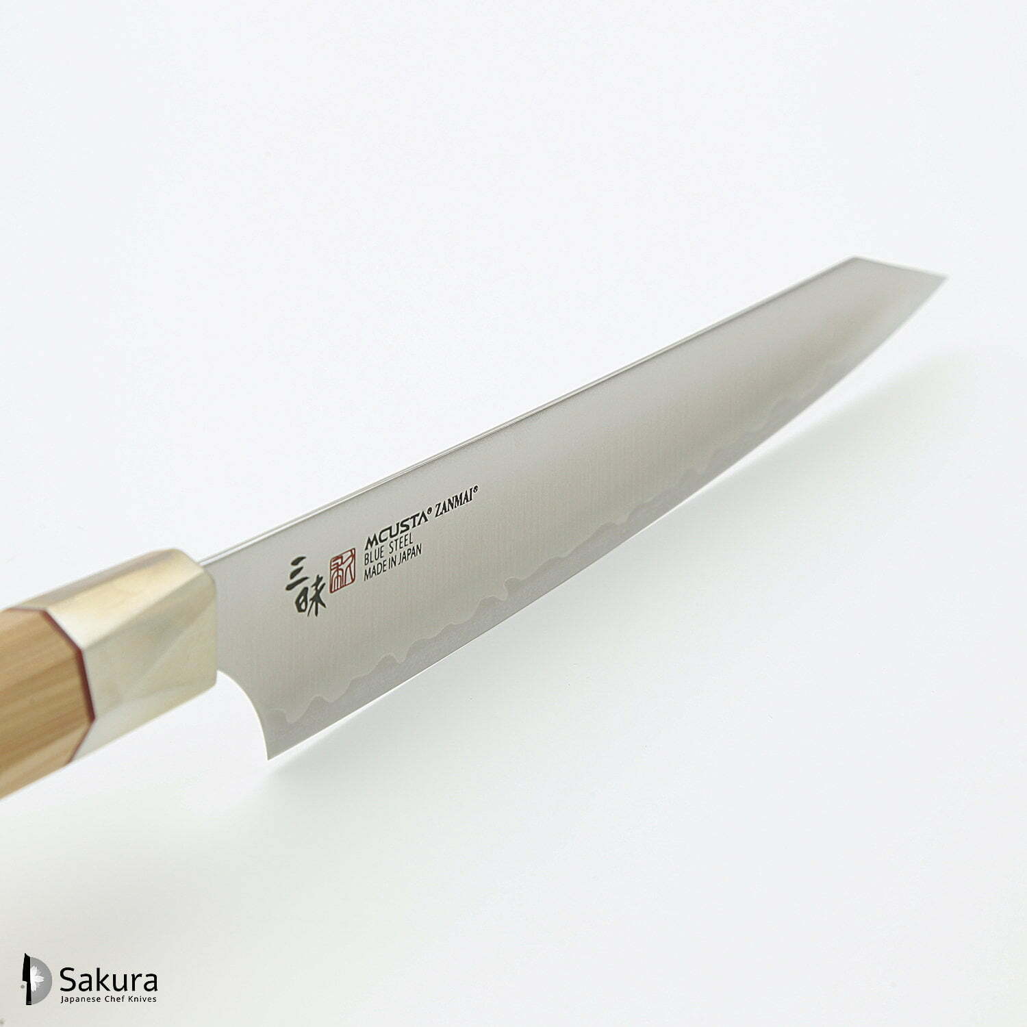 סכין עזר קטנה רב-תכליתית פֶּטִי 150מ״מ מחושלת בעבודת יד 3 שכבות: פלדת פחמן יפנית מתקדמת מסוג Aogami Super עטופה פלדת אל-חלד גימור מט מלוטש מקוסטה זאנמאיי יפן ZBX-5002B