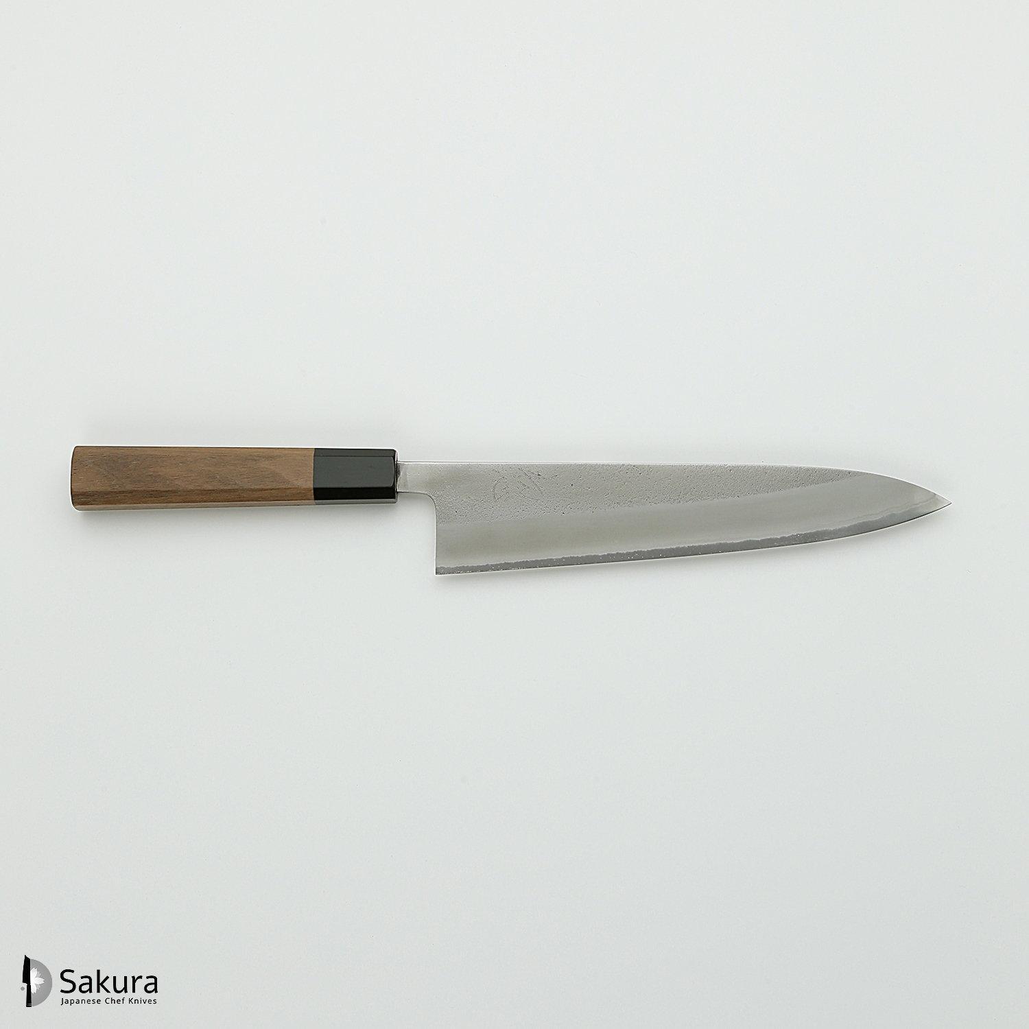 סכין שף רב-תכליתית גִּיוּטוֹ 210מ״מ מחושלת בעבודת יד 3 שכבות: פלדת פחמן יפנית מתקדמת מסוג Shirogami #2 עטופה פלדת אל-חלד גימור מט חיספוס טבעי יושיקאנה יפן