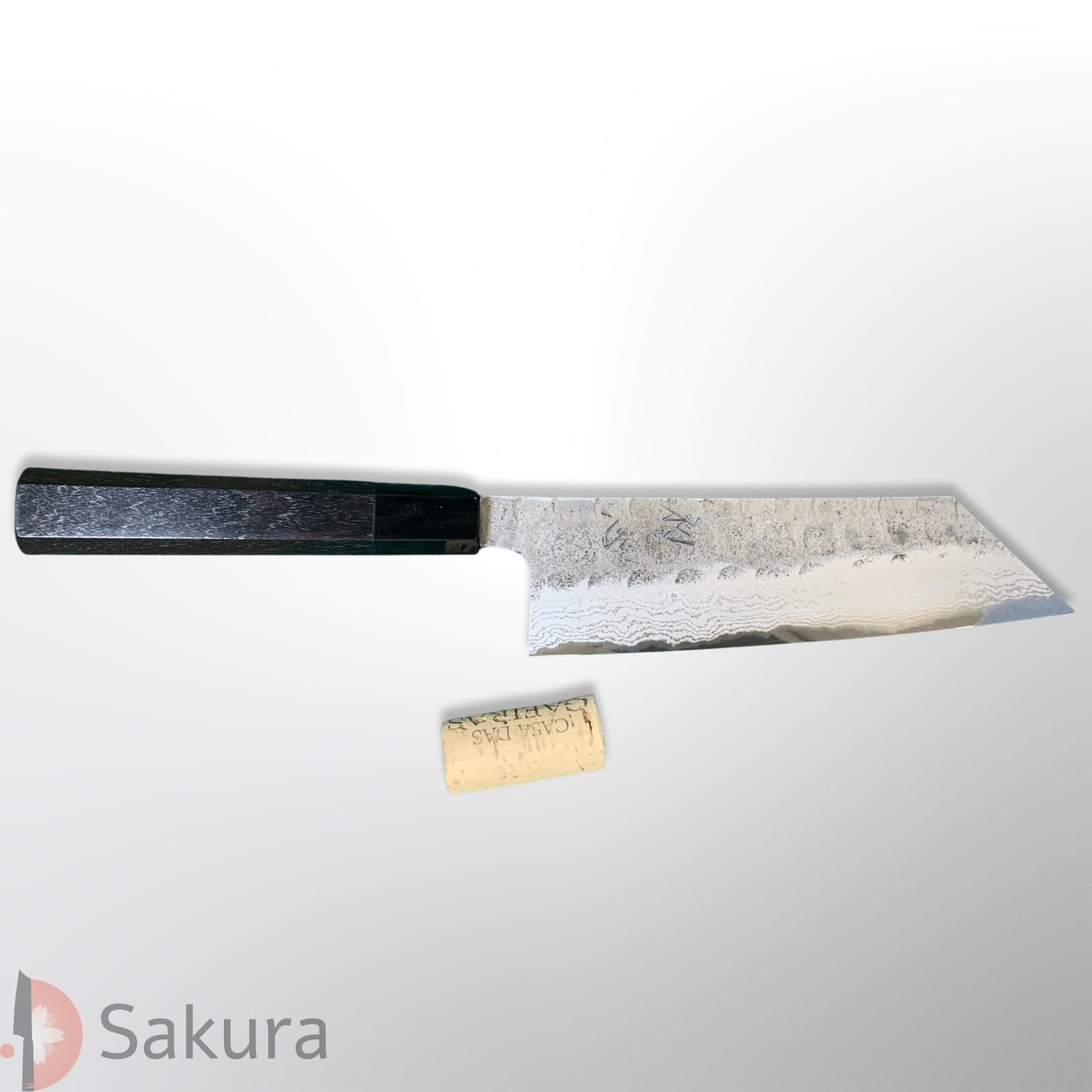 סכין רב-תכליתית בּוּנְקָה 175מ״מ מחושלת בעבודת יד 3 שכבות: פלדת פחמן יפנית מתקדמת מסוג Aogami Super גימור קורואוצ׳י ריקוע פטיש האטסו קוקורו יפן – SKAHATSINABUNKA16517