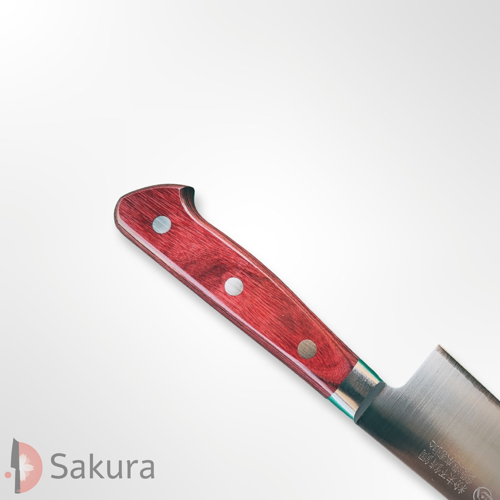 סכין שף רב-תכליתית גִּיוּטוֹ 180מ״מ מחושלת בעבודת יד 3 שכבות: פלדת פחמן יפנית מתקדמת מסוג R2/SG2 עטופה פלדת אל-חלד גימור מט מלוטש טאקאמורה יפן – SKTKMTKTK4343
