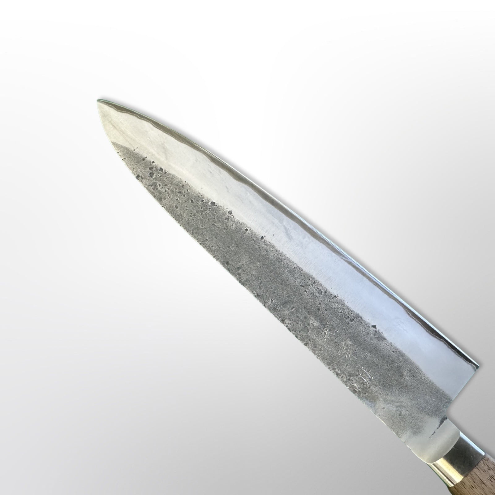  סכין שף רב-תכליתית גיוטו 240מ״מ מחוזקת 3 שכבות: פלדת פחמן יפנית אוגמי2 עטופה פלדת אל-חלד גימור נשיג׳י טדאפוסה יפן