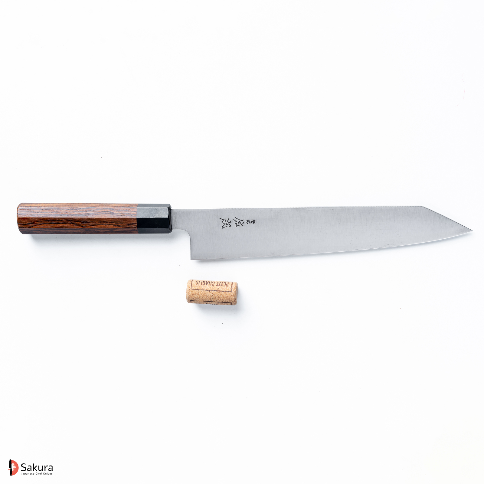 סכין שף רב תכליתית קִּירִיצוּקֶה גִּיוּטוֹ 270 מ״מ פלדת SG2 גימור מט מלוטש ידית יפנית מסורתית מתומנת עץ Bocote סוקנארי יפן מק״ט SKSUKESUK1270S32374