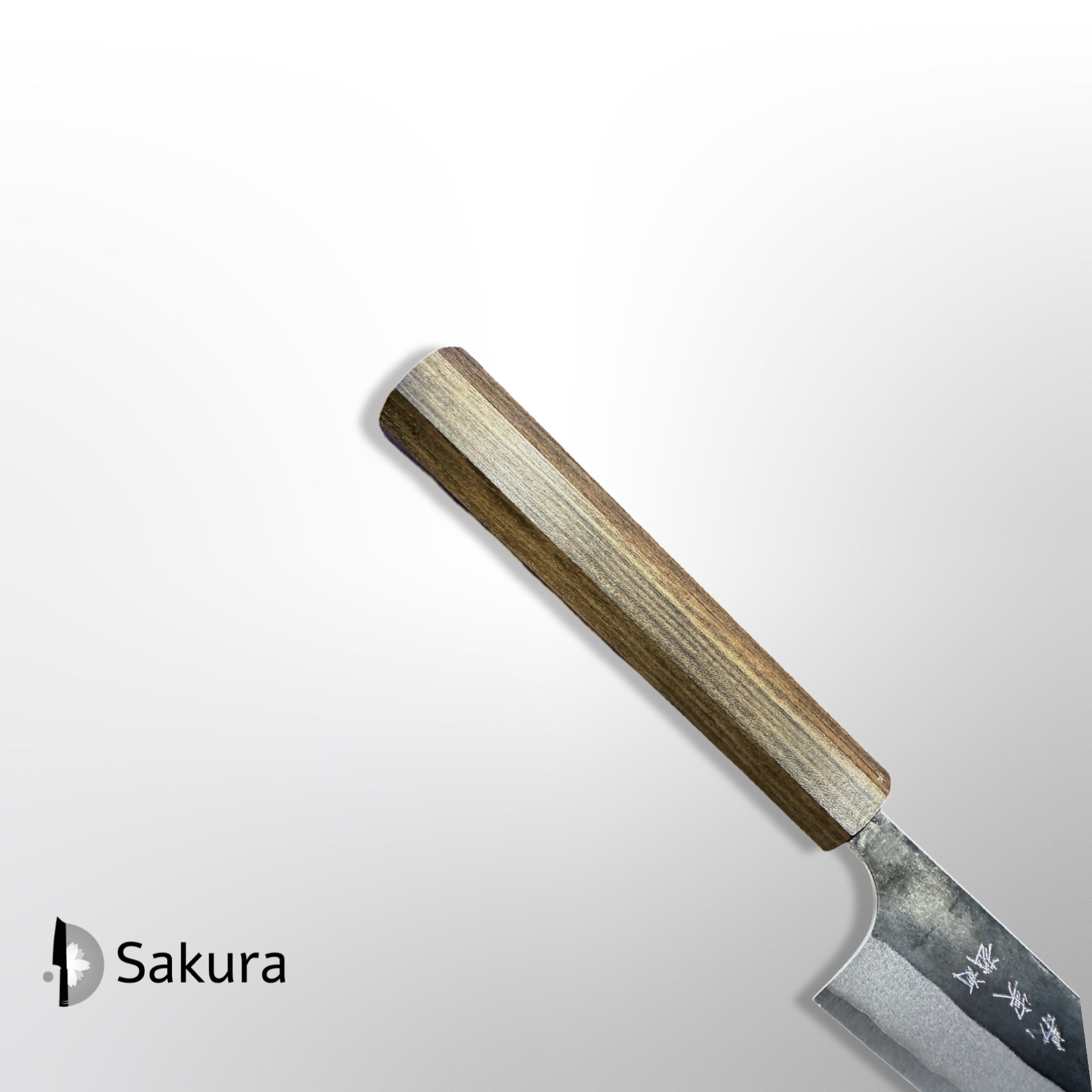 סכין עזר קו-בונקה 130מ״מ פלדת פחמן אוגמי-סופר עטופה אל-חלד גימור קורואוצ׳י ידית מסורתית עץ בובינגה יושימי קאטו יפן [SKKATOASKOBUNK130-19]