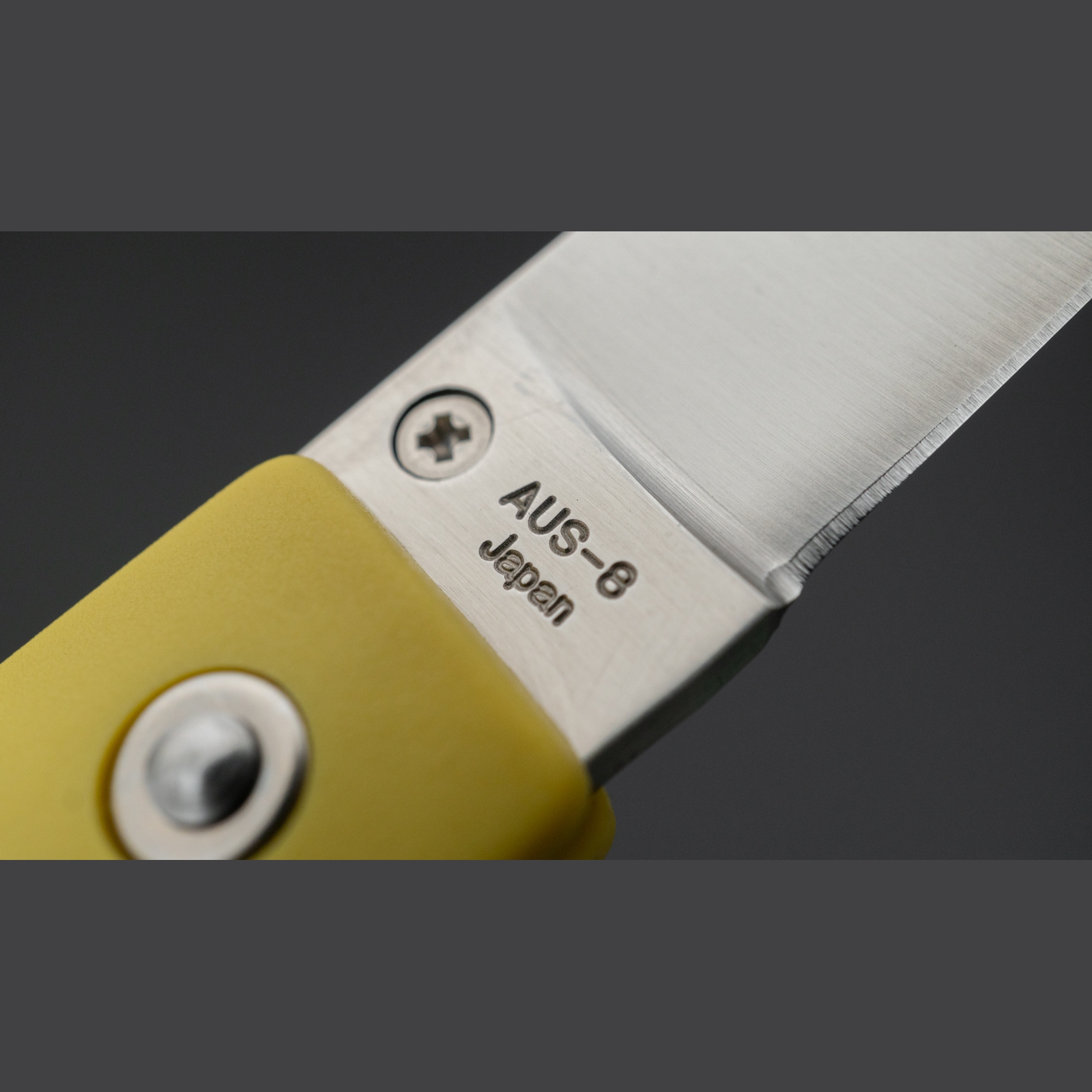 אולר מתקפל 60מ״מ AUS-8 ידית גרילון מוקי יפן [צהוב חרדל]