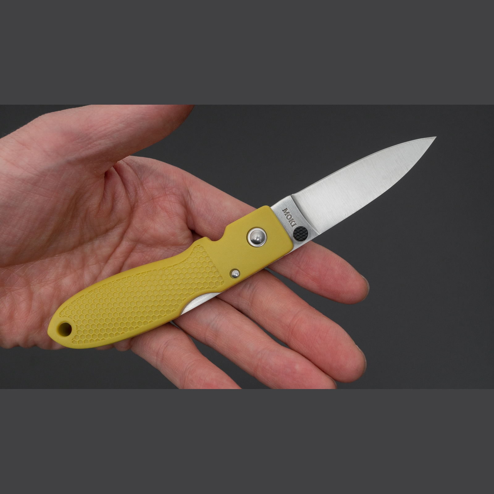 אולר מתקפל 60מ״מ AUS-8 ידית גרילון מוקי יפן [צהוב חרדל]