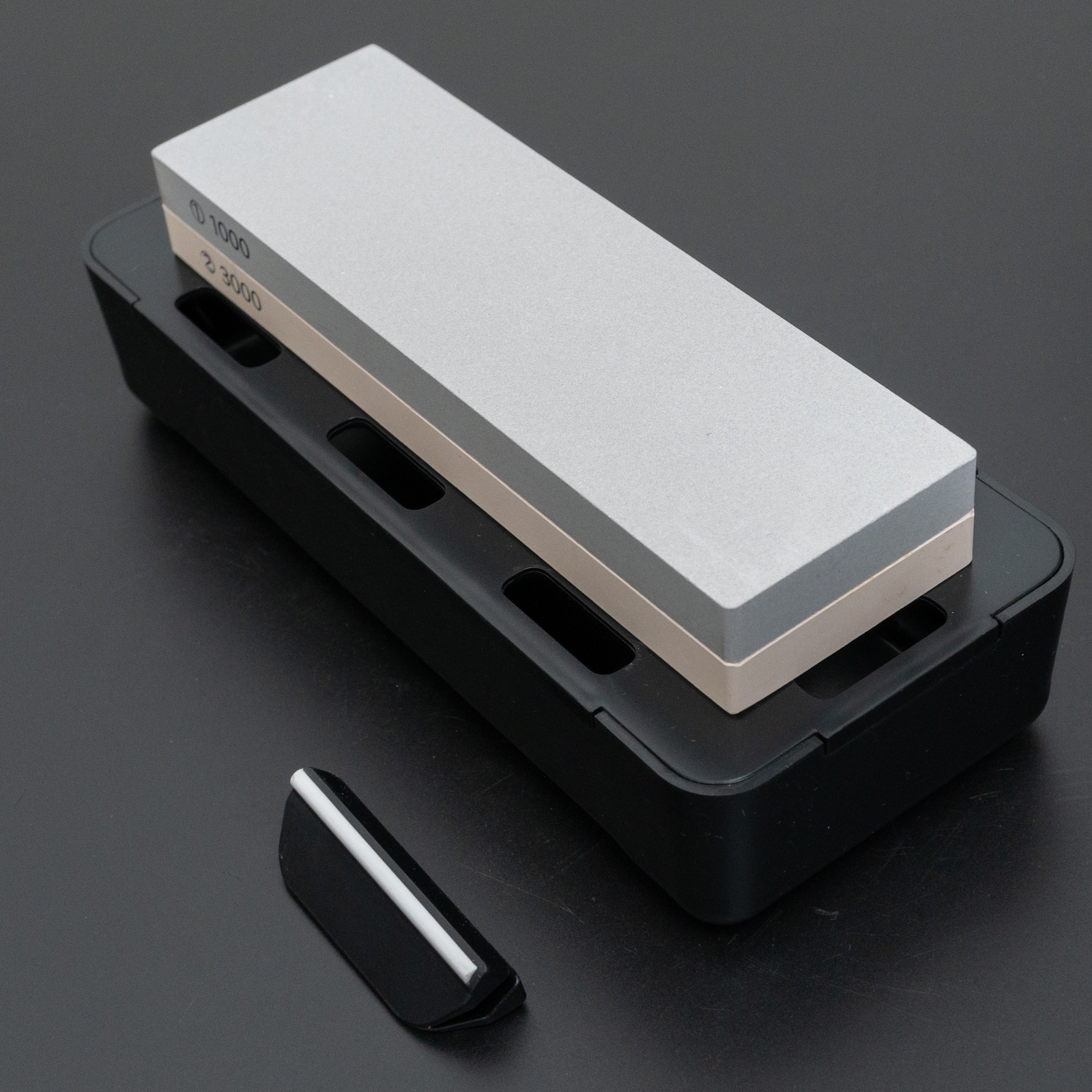 אבן 1000/3000 175×55×25 מ״מ + מנחה זווית + קופסת אחסנה נאניווה יפן