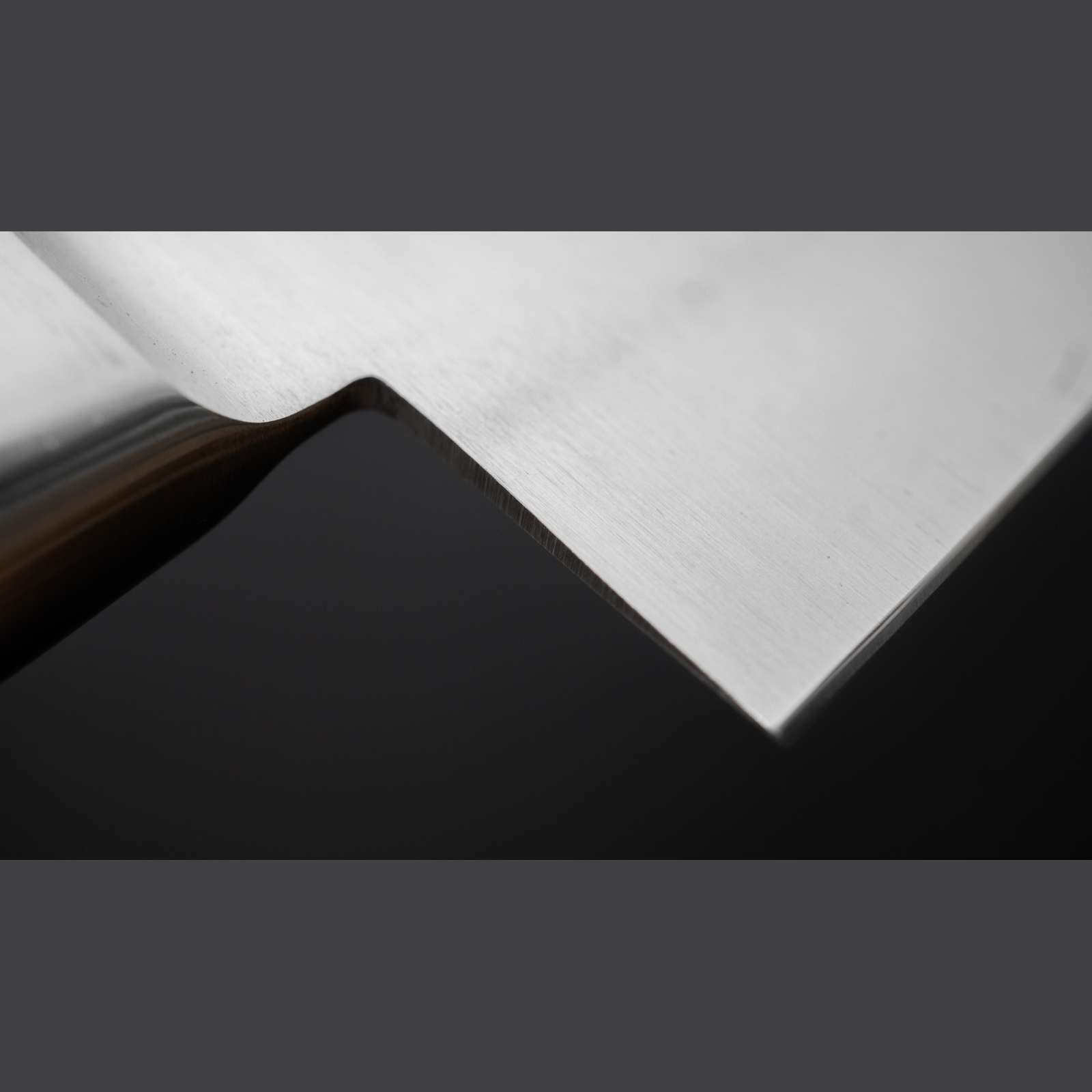 סכין שף גיוטו 210מ״מ Mo-V ידית מערבית היטוהירה יפן