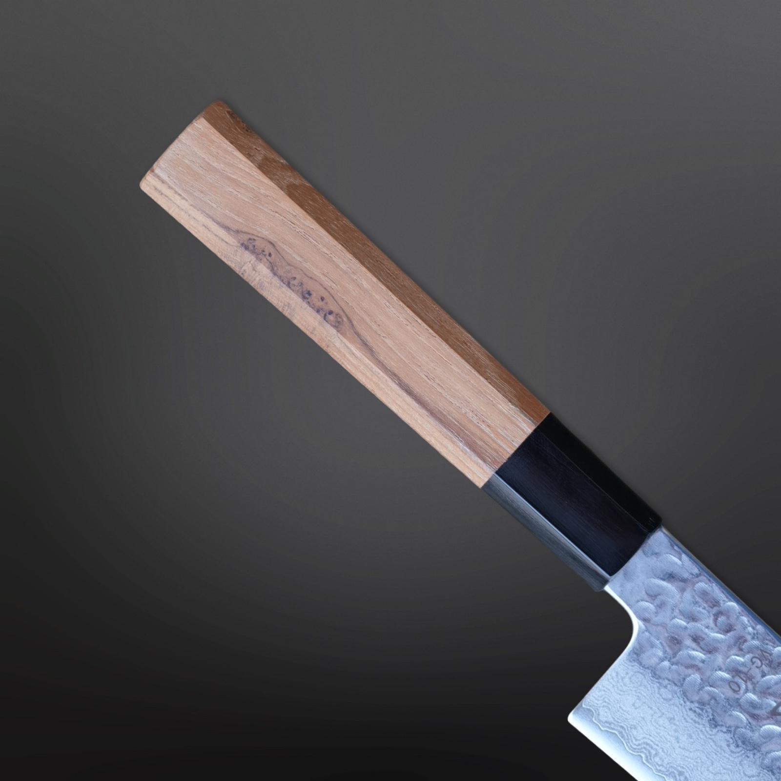 סכין גיוטו 210 מ”מ VG-10 ידית טיק – האטסוקוקורו, יפן