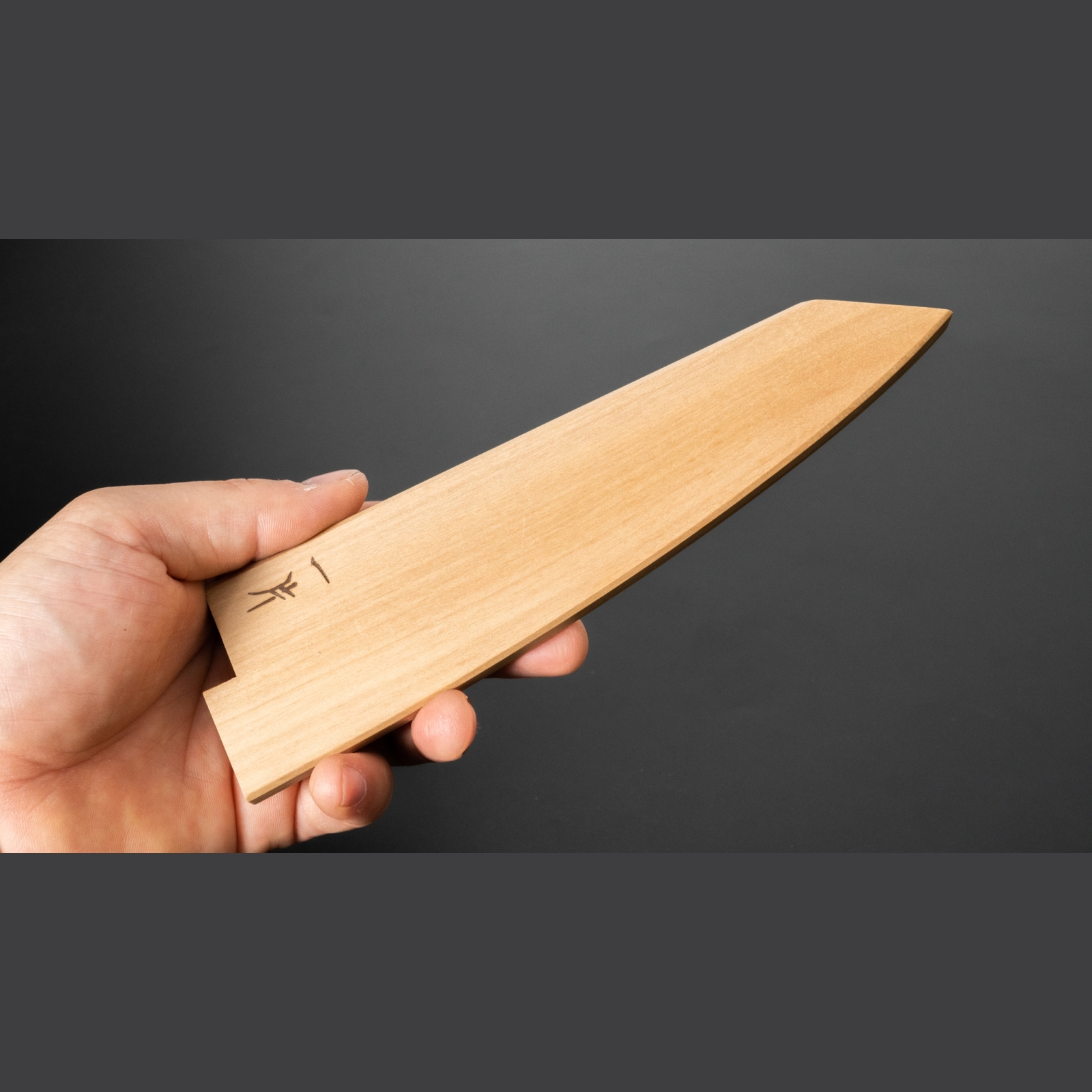 מגן להב ״סאיה״ עץ מגנוליה הונייסוקי 150מ״מ היטוהירה יפן