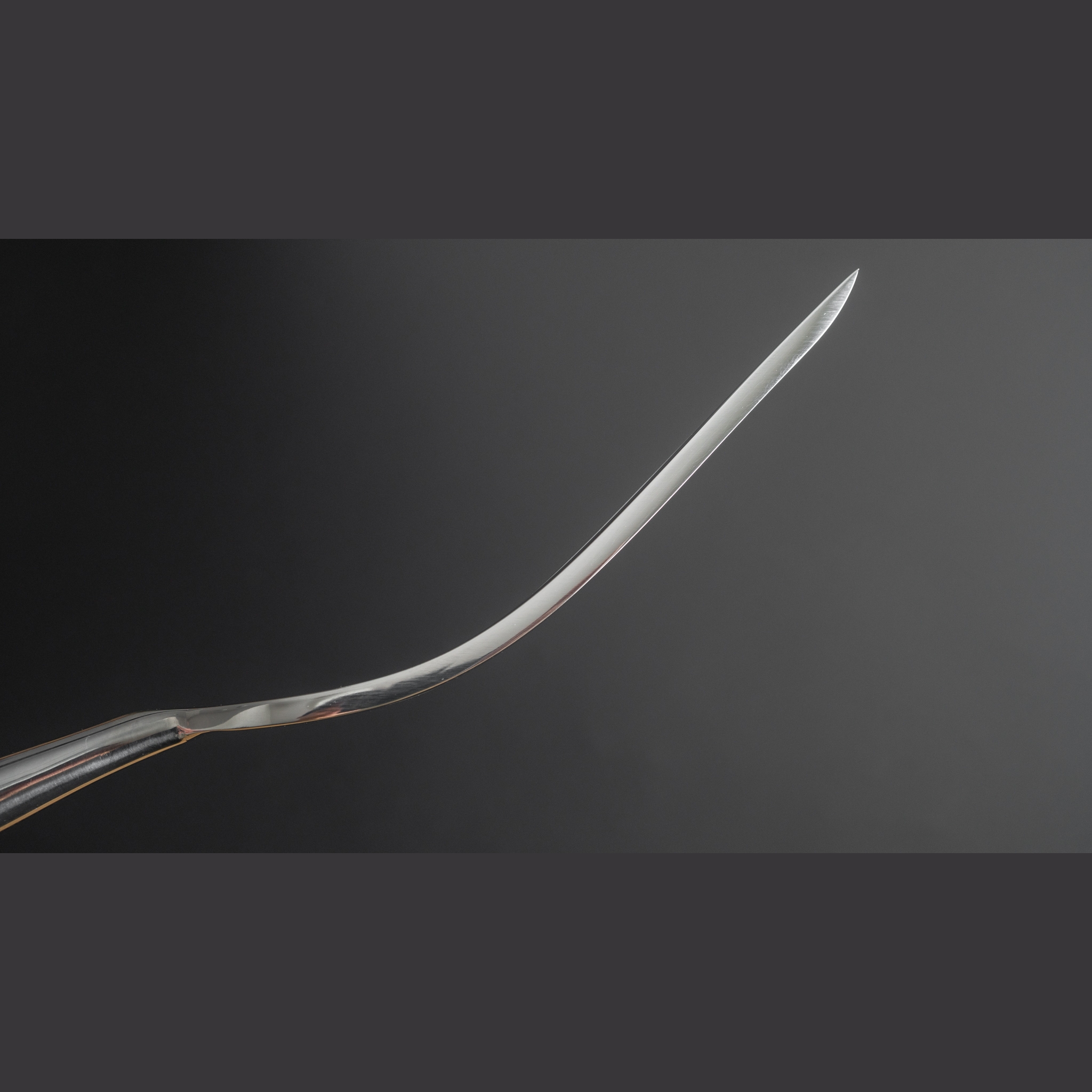 מזלג עזר גדול לפריסת בשר 280 מ״מ אל-חלד – ידית פקווד Hitohira יפן