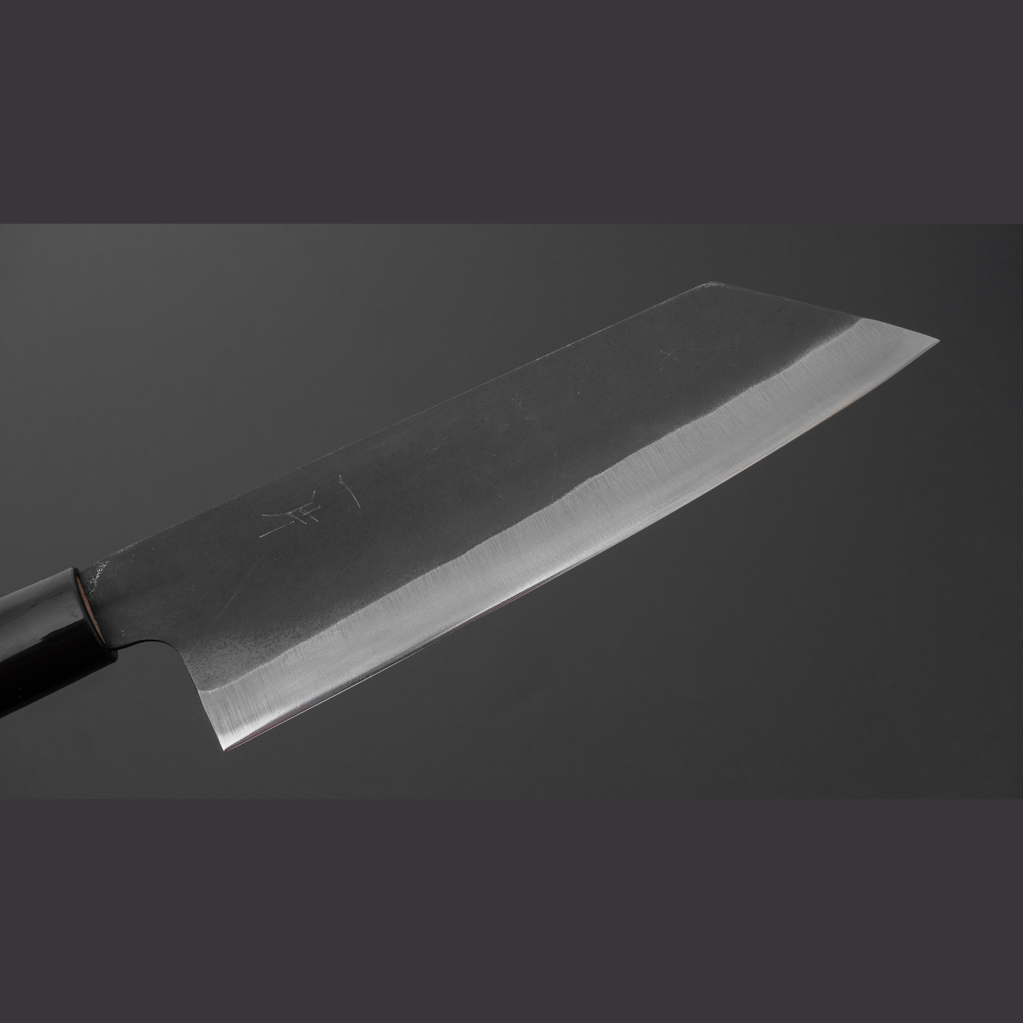 סכין בונקה 190 מ״מ שירוגמי #2 Kurouchi ידית אגוז Hitohira Hizen יפן