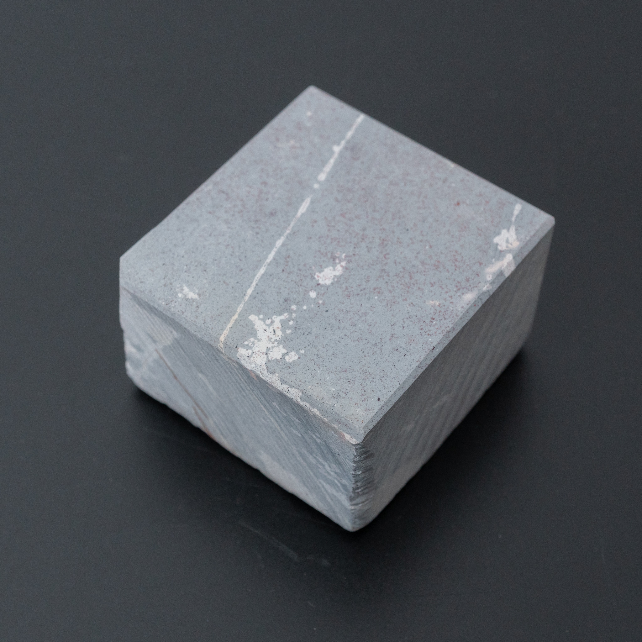 אבן נאגורה טבעית Uchigumori 100-150g היטוהירה יפן