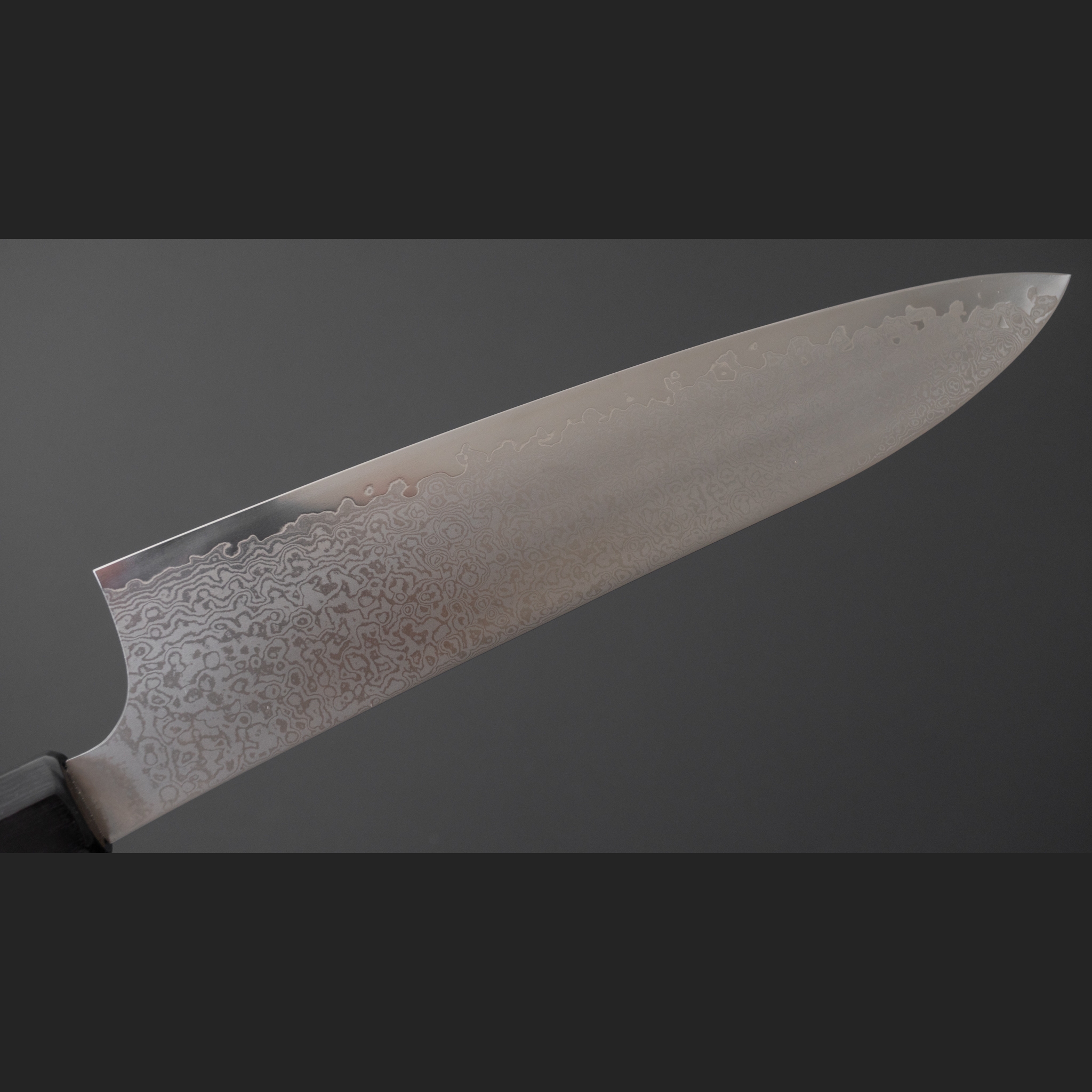 סכין שף יפנית גיוטו 210 מ״מ VG10 דמשק ידית פאקה אדומה | היטוהירה יפן